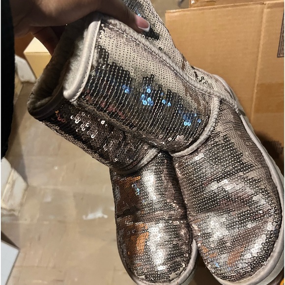 Sequin UGG boots - Picture 1 of 3